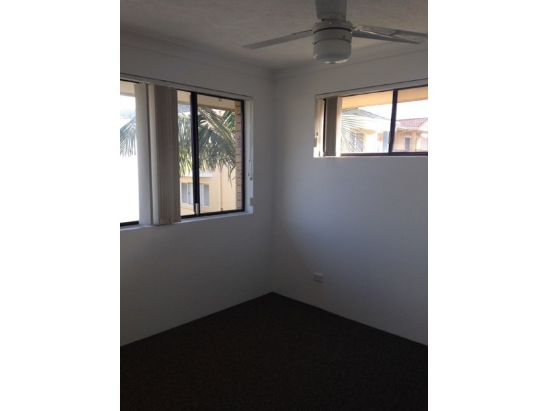 7/32 Peerless Avenue, Mermaid Beach QLD 4218