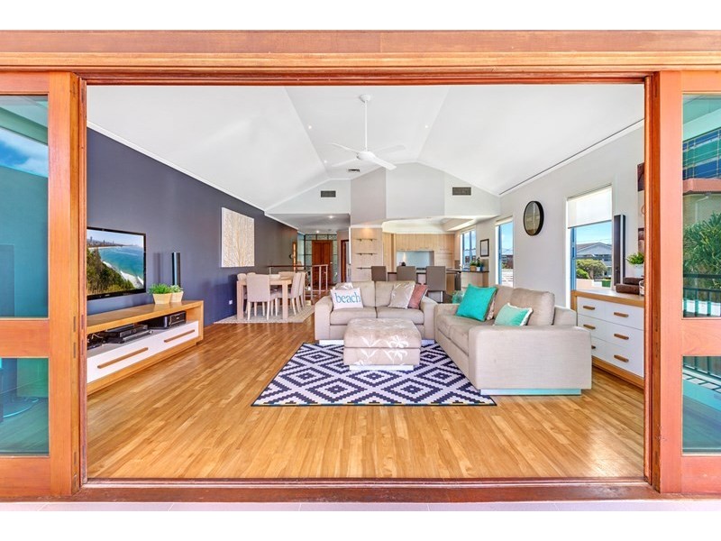 1427 Gold Coast Highway, Palm Beach QLD 4221