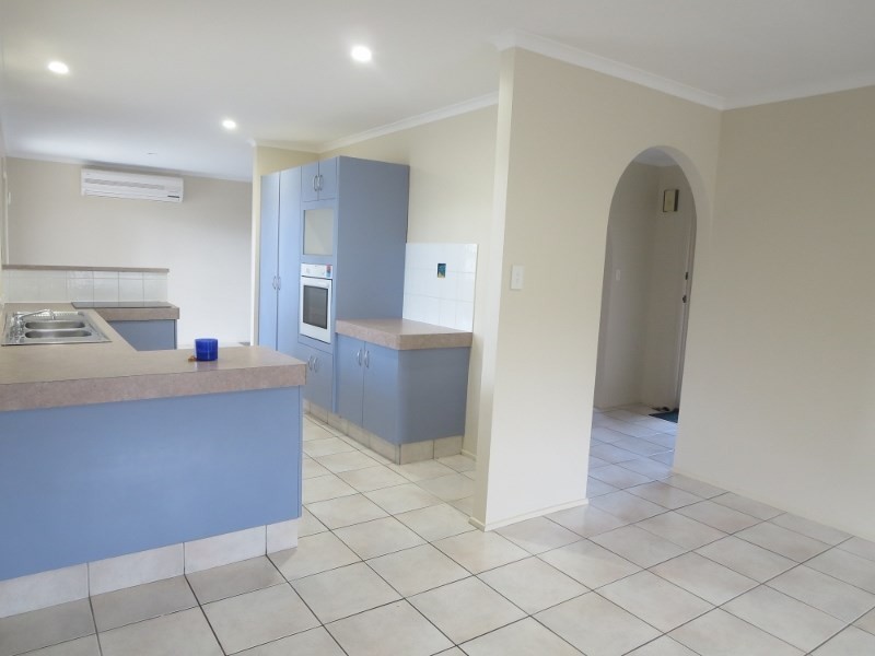 20 Volante Crescent, Mermaid Waters QLD 4218