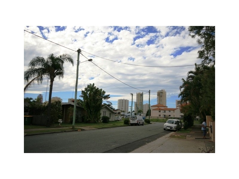 1 ‘Green Fields’, 6 Adori Street, Surfers Paradise QLD 4217