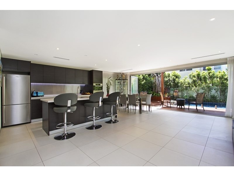 23 Arthur Street, Mermaid Beach QLD 4218