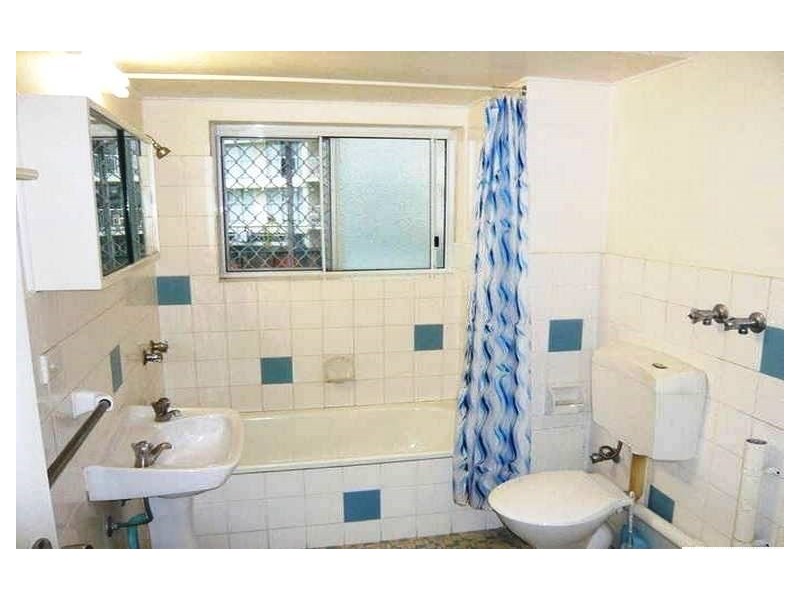 4/136 Old Burleigh Road, Broadbeach QLD 4218