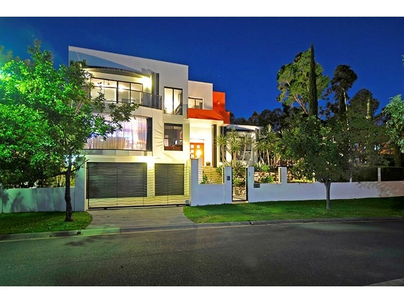 1 The Links, Robina QLD 4226