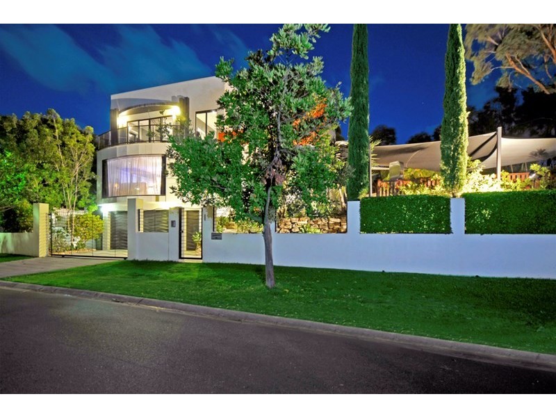 1 The Links, Robina QLD 4226