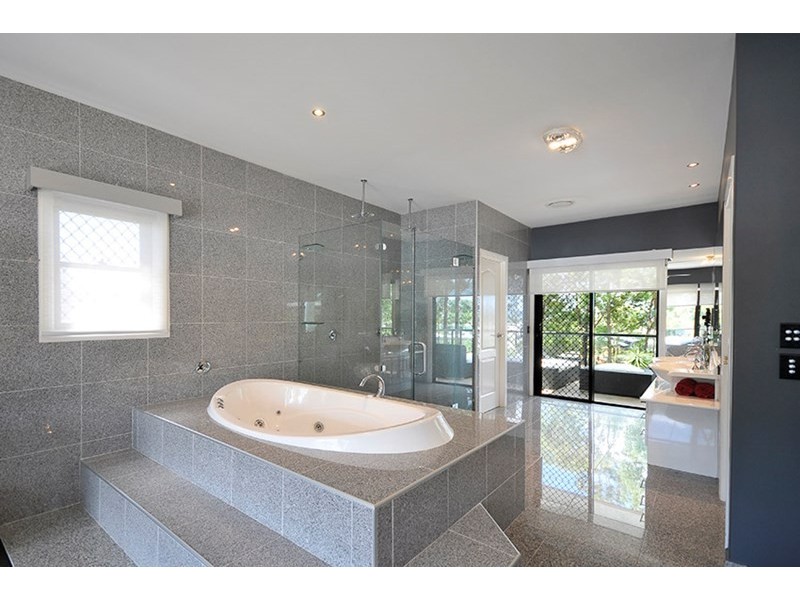 1 The Links, Robina QLD 4226