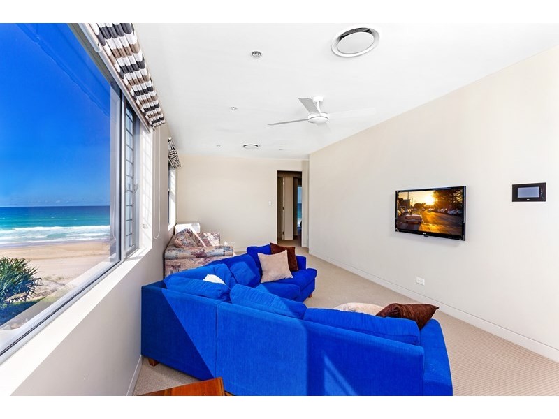 225 Jefferson Lane, Palm Beach QLD 4221