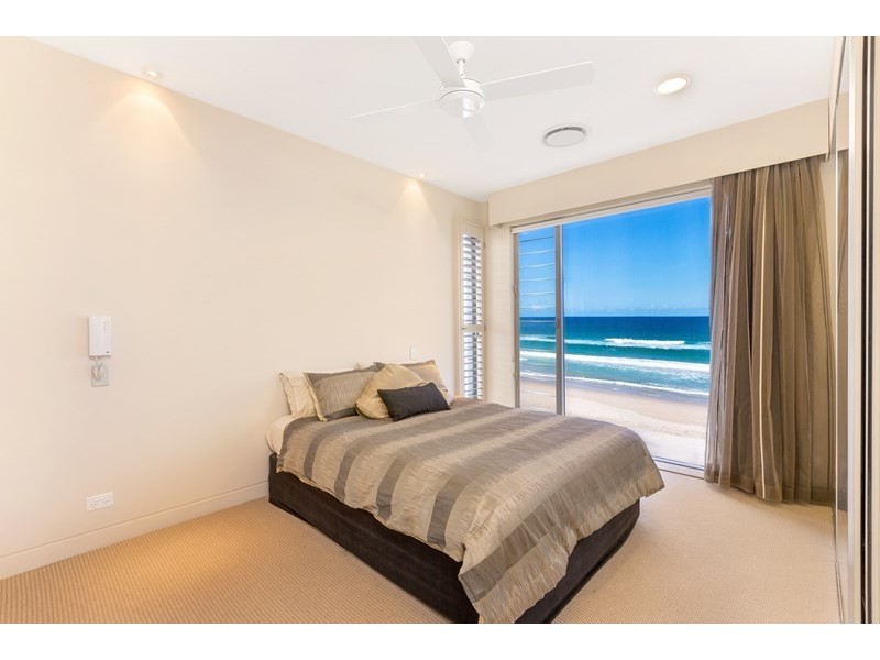 225 Jefferson Lane, Palm Beach QLD 4221