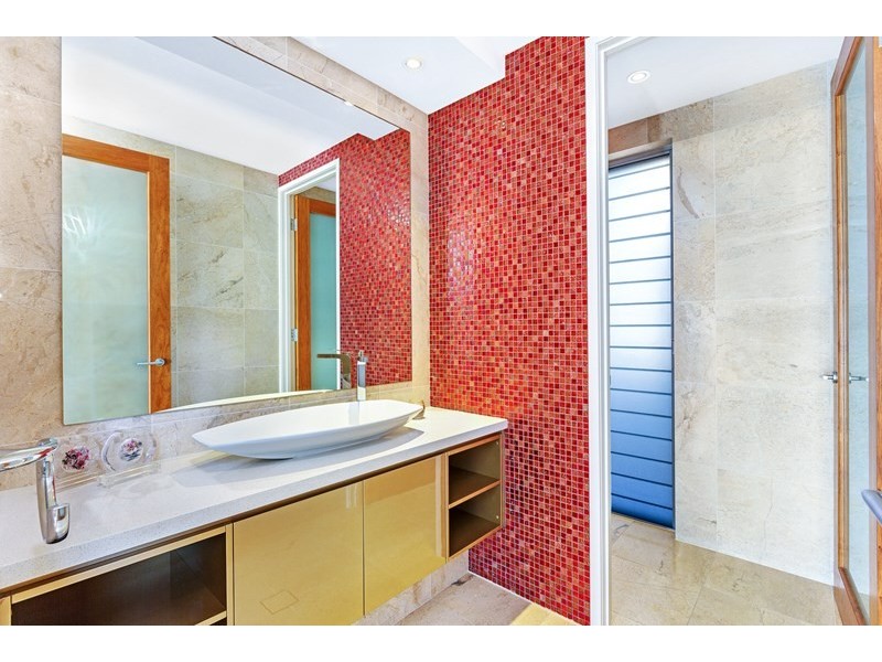 225 Jefferson Lane, Palm Beach QLD 4221