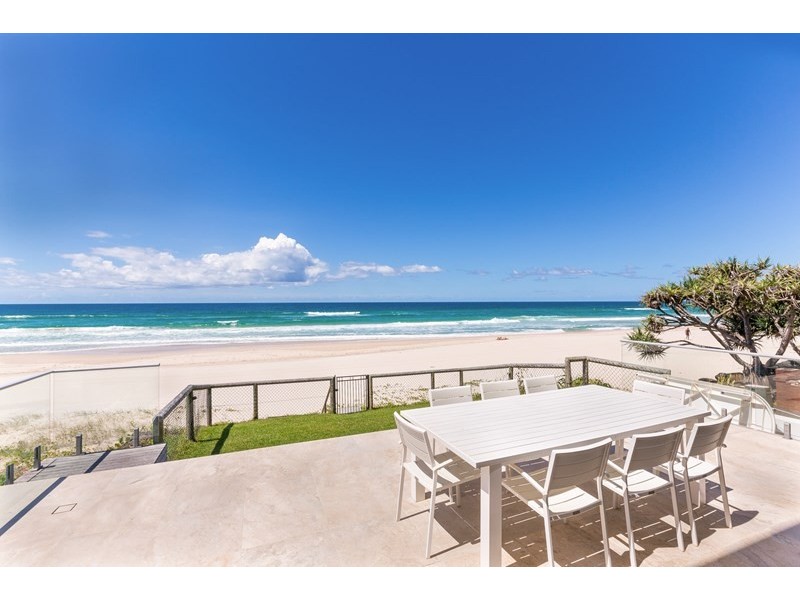 225 Jefferson Lane, Palm Beach QLD 4221