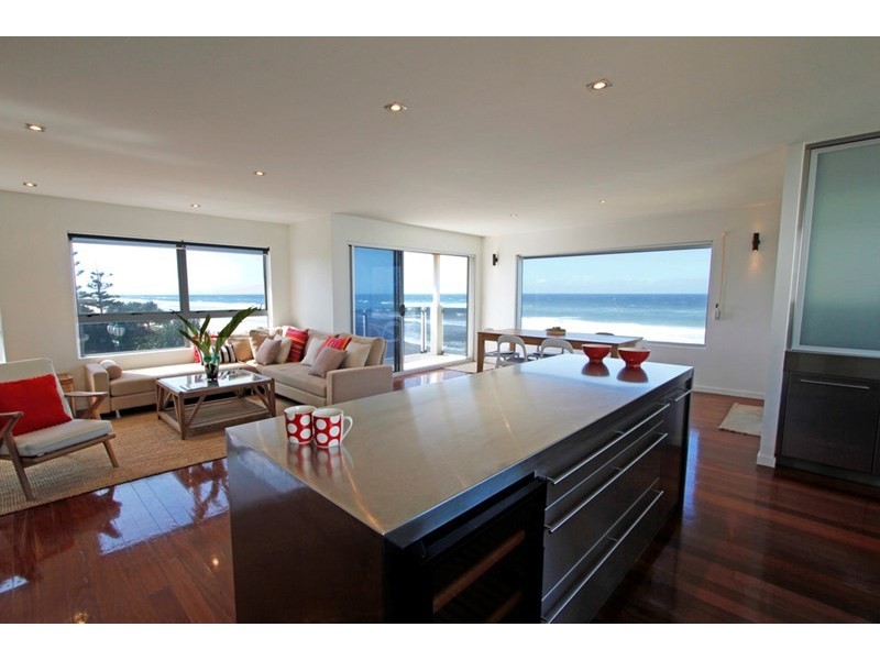 000 Surf Street, Mermaid Beach QLD 4218
