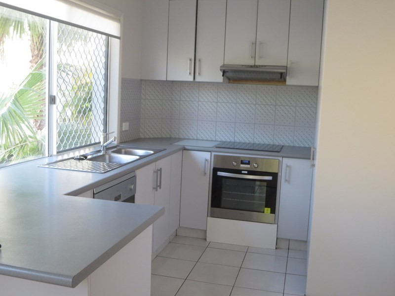 Unit 5/10 Rosewood Avenue, Broadbeach QLD 4218
