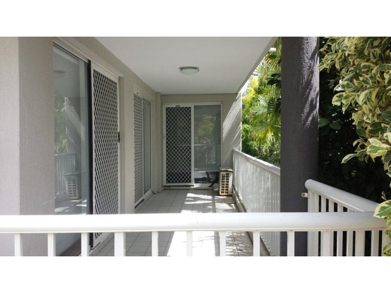 Unit 5/10 Rosewood Avenue, Broadbeach QLD 4218