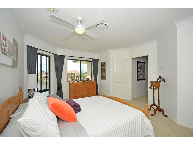 135/40 Cotlew Street E, Southport QLD 4215