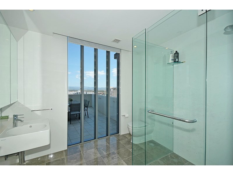 32/173 Old Burleigh Road, Broadbeach QLD 4218