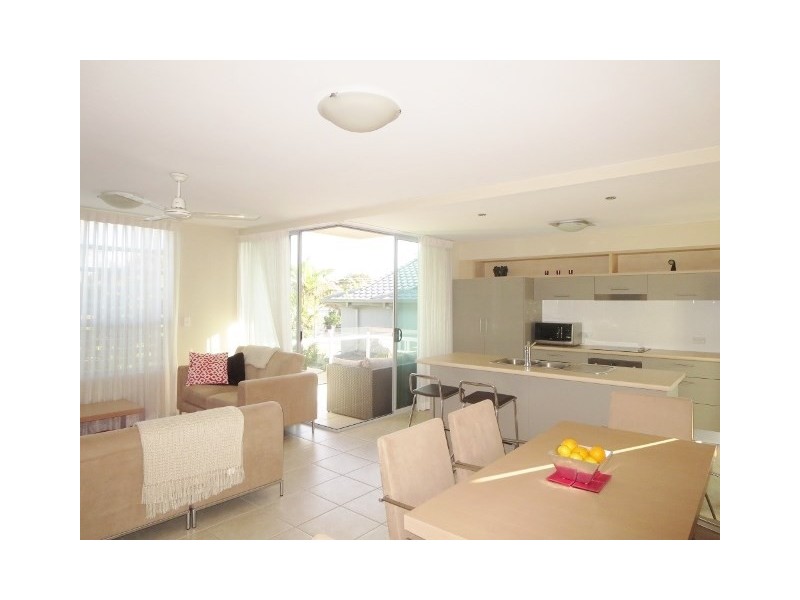 2304 Gold Coast Highway, Mermaid Beach QLD 4218