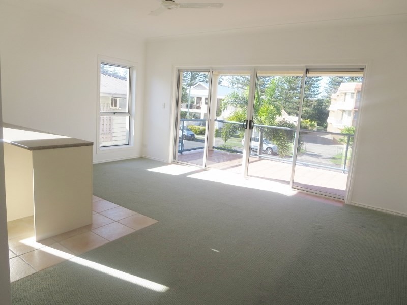 27 Ventura Road, Mermaid Beach QLD 4218