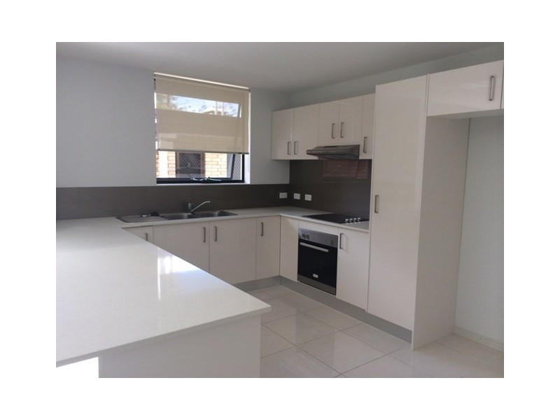 Unit 5/3 Beach Parade, Broadbeach QLD 4218