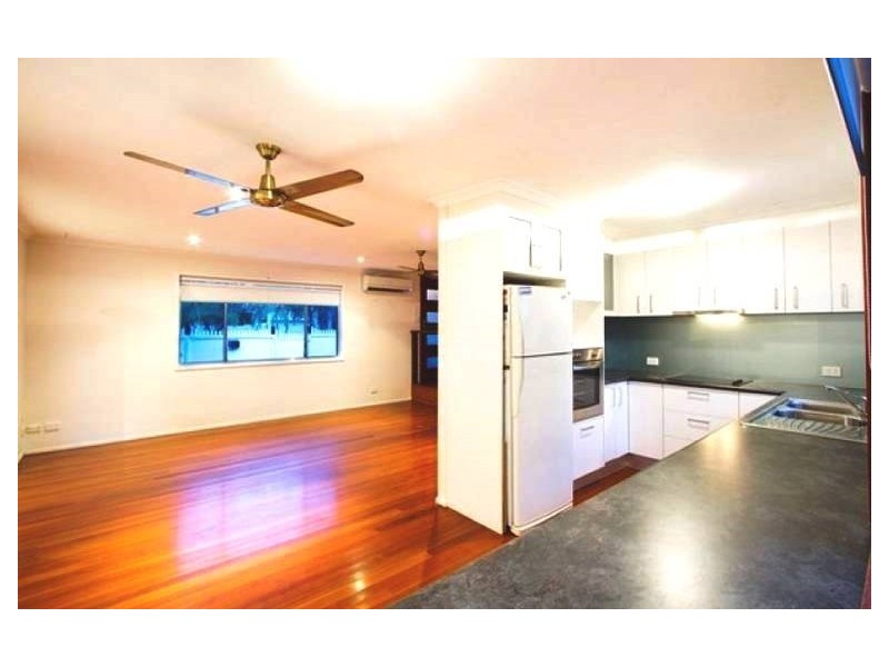 15 Rio Vista Boulevard, Broadbeach Waters QLD 4218