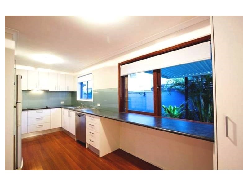 15 Rio Vista Boulevard, Broadbeach Waters QLD 4218