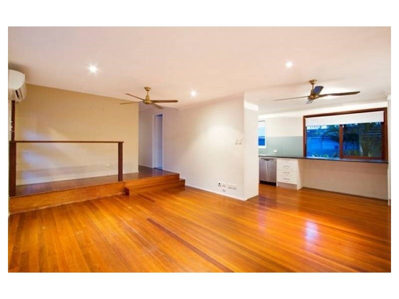 15 Rio Vista Boulevard, Broadbeach Waters QLD 4218