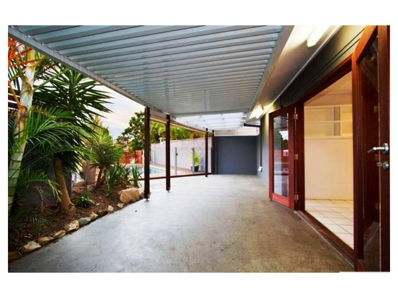 15 Rio Vista Boulevard, Broadbeach Waters QLD 4218