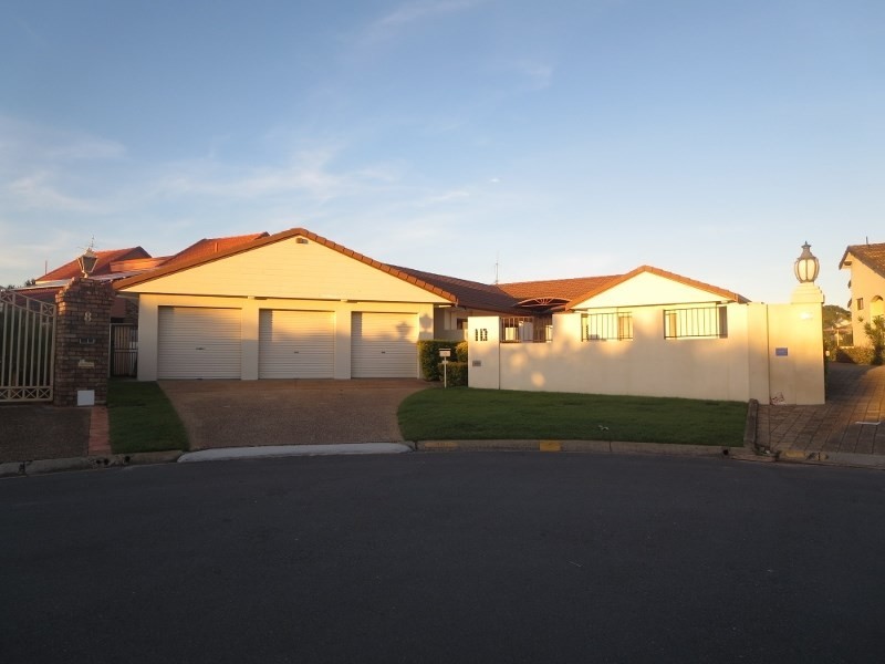 10 Australis Court, Mermaid Waters QLD 4218