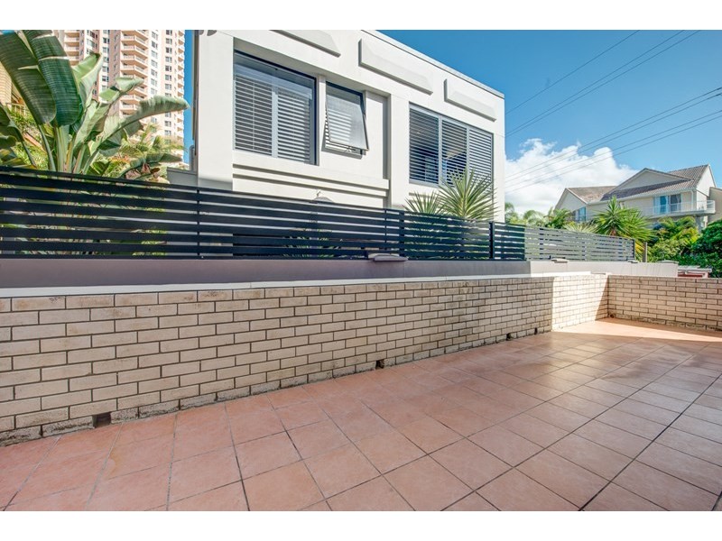 3/141 Surf Parade, Broadbeach QLD 4218