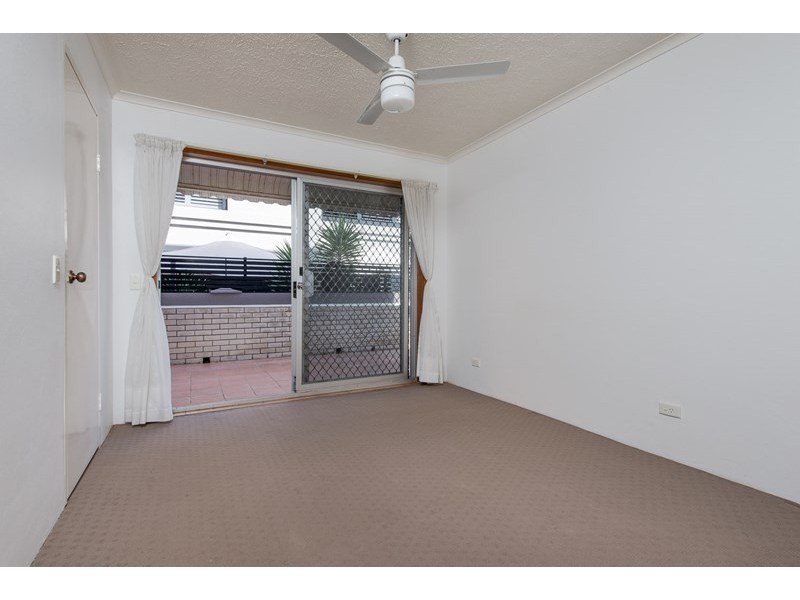 3/141 Surf Parade, Broadbeach QLD 4218