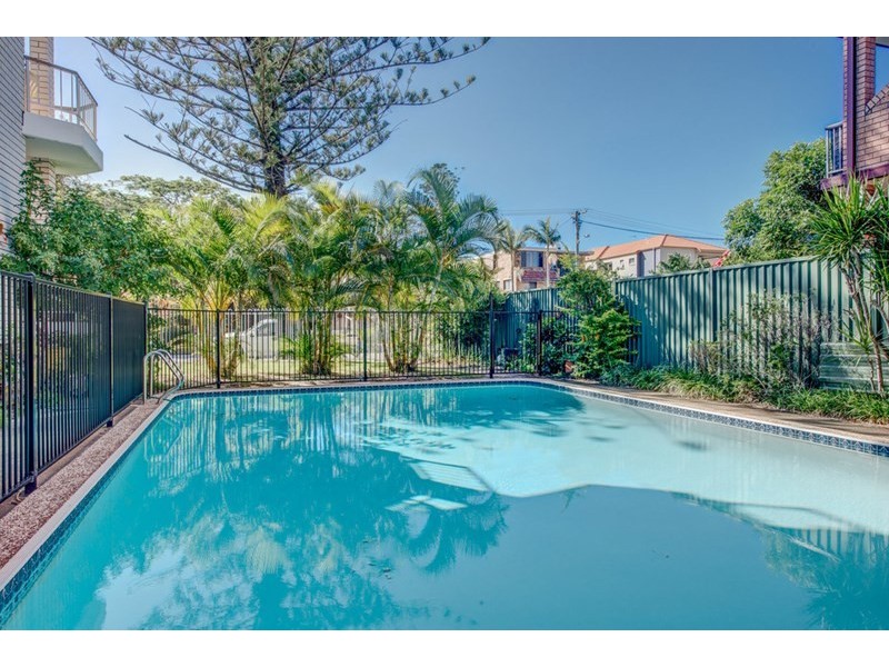 3/141 Surf Parade, Broadbeach QLD 4218
