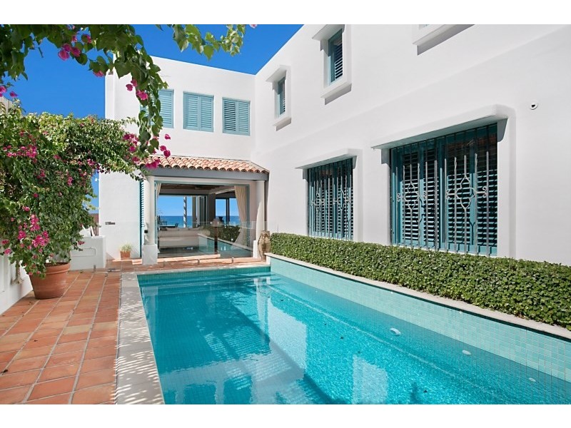 61 Albatross Avenue, Mermaid Beach QLD 4218