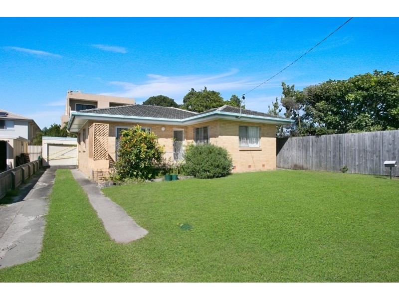 34 Dudley Street, Mermaid Beach QLD 4218