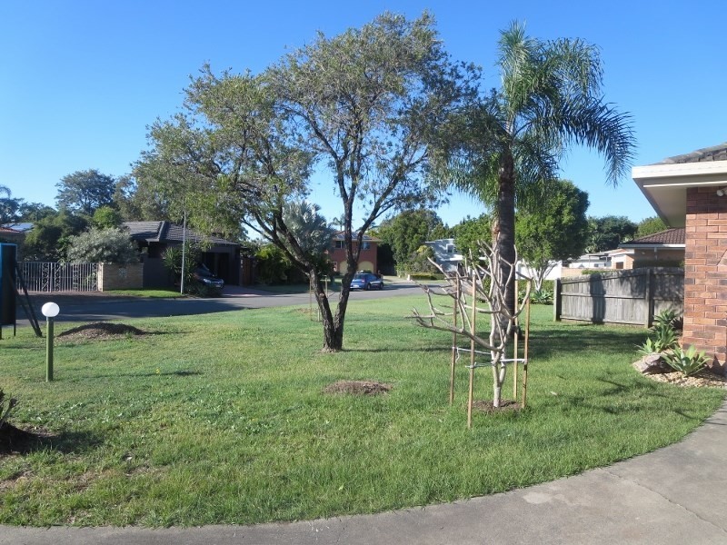 5 Binnacle Court, Mermaid Waters QLD 4218