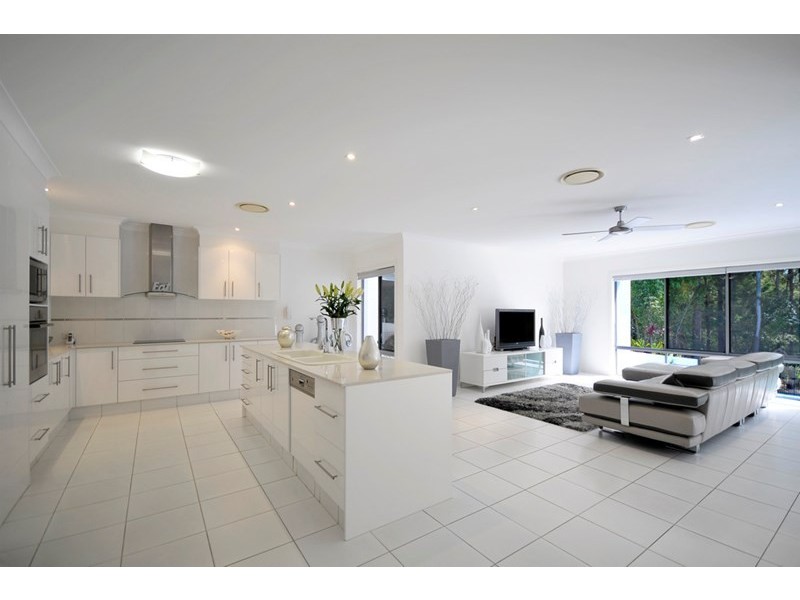 15 Corvus Way, Robina QLD 4226