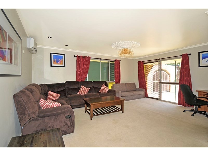 142 Sunshine Boulevard, Mermaid Waters QLD 4218