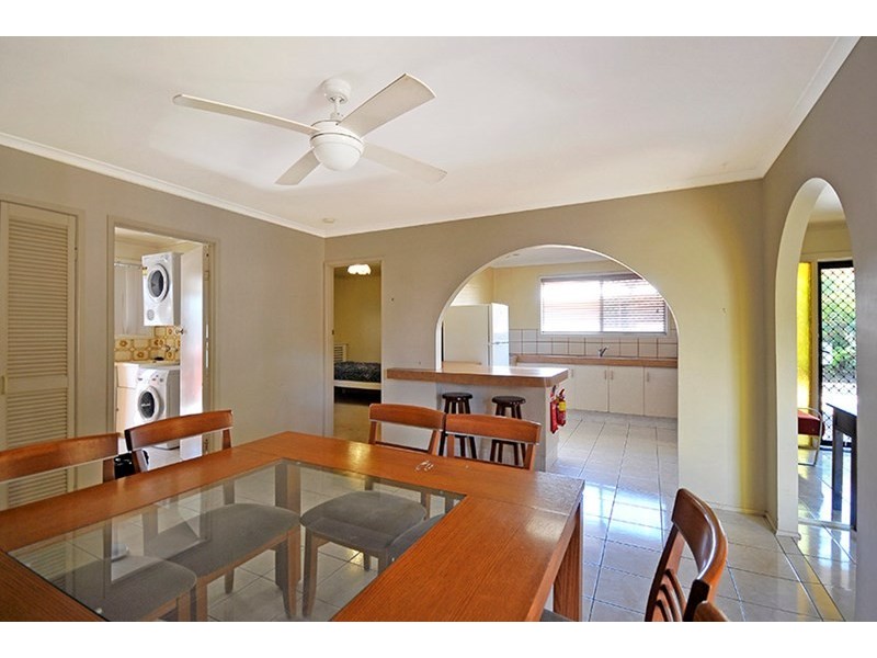 142 Sunshine Boulevard, Mermaid Waters QLD 4218