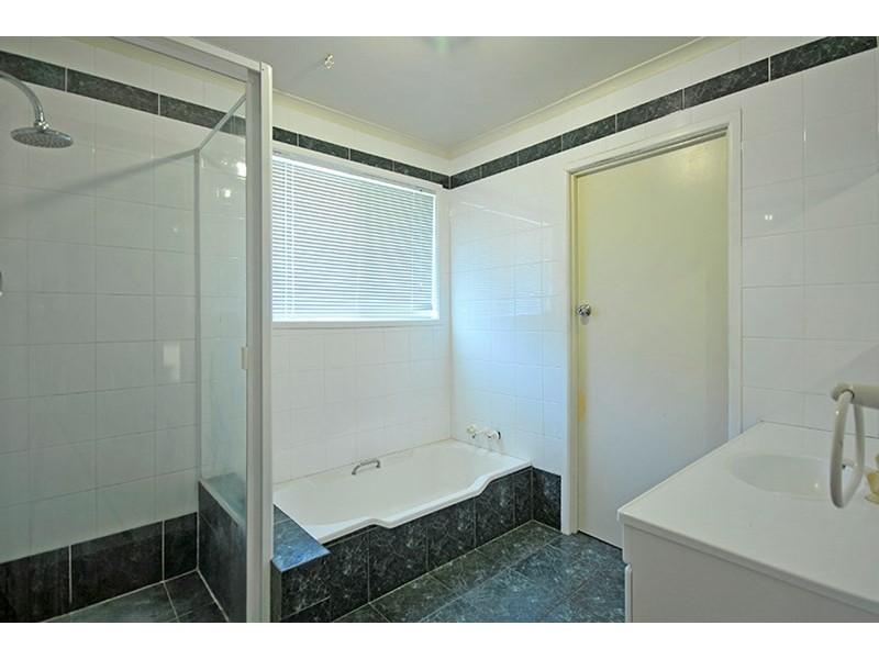 142 Sunshine Boulevard, Mermaid Waters QLD 4218