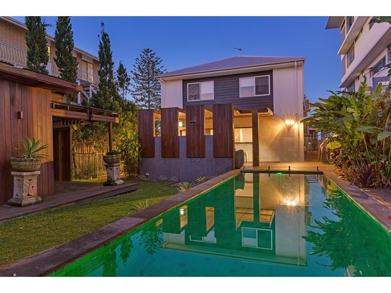 22 Jefferson Lane, Palm Beach QLD 4221
