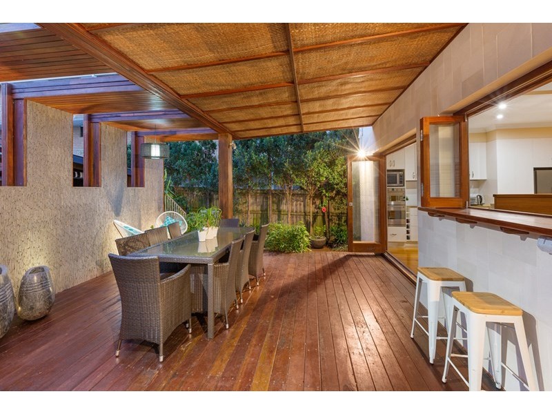22 Jefferson Lane, Palm Beach QLD 4221