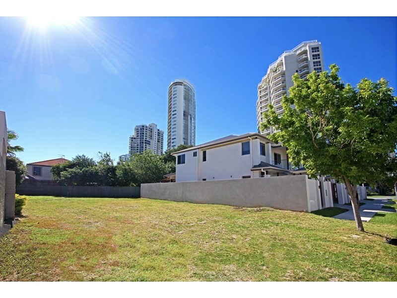29 Hughes Avenue, Main Beach QLD 4217