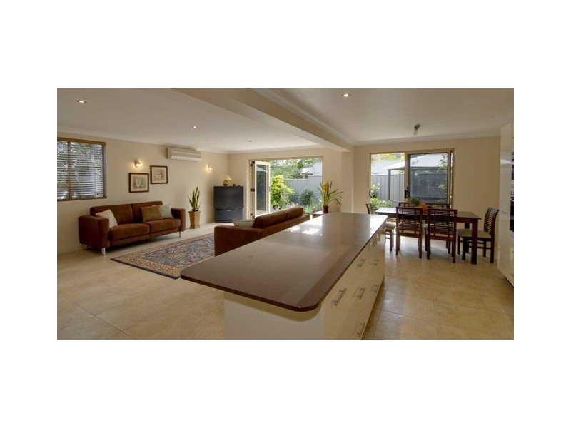 29 A Avanti Street, Mermaid Waters QLD 4218