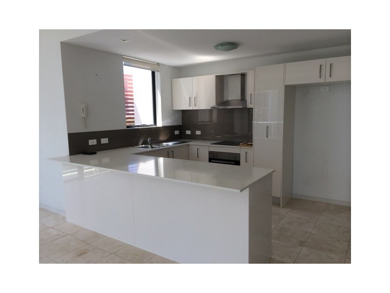 7/3 Beach Parade, Surfers Paradise QLD 4217