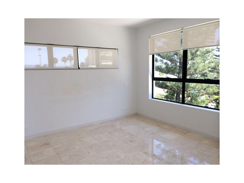 7/3 Beach Parade, Surfers Paradise QLD 4217