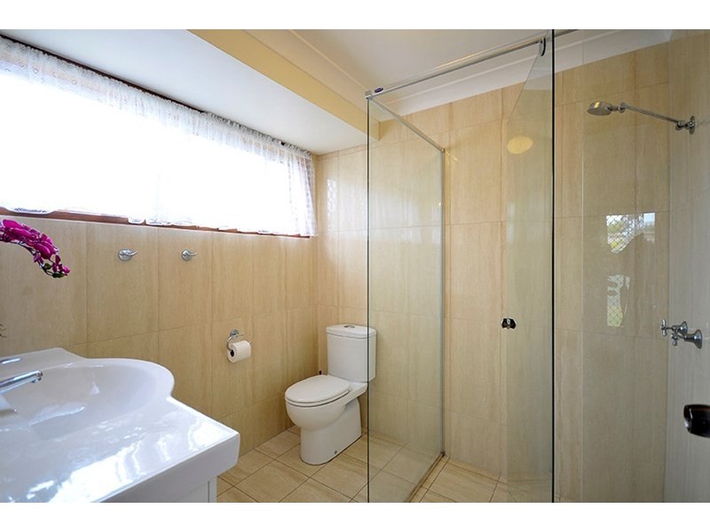 8 Twin Oaks Place, Varsity Lakes QLD 4227