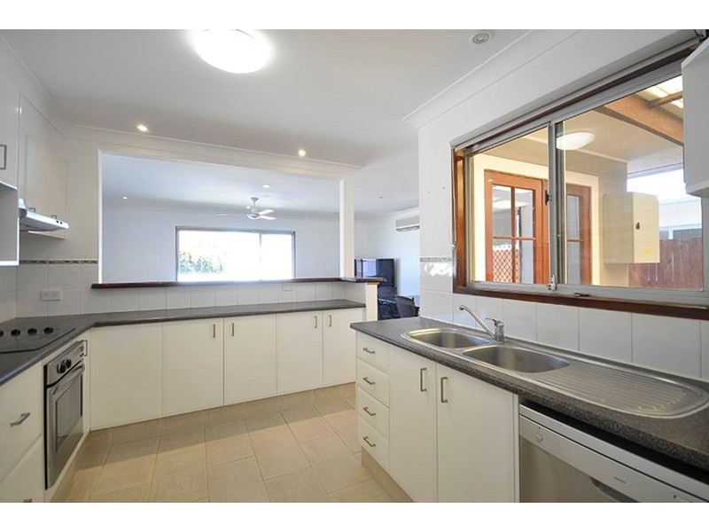 20 Boongala Road, Broadbeach Waters QLD 4218
