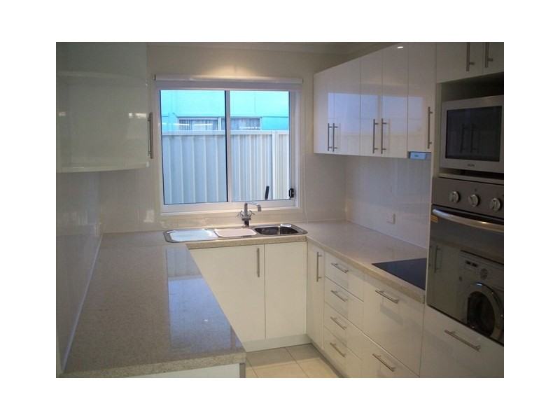 8 Sunbrite Avenue, Mermaid Beach QLD 4218