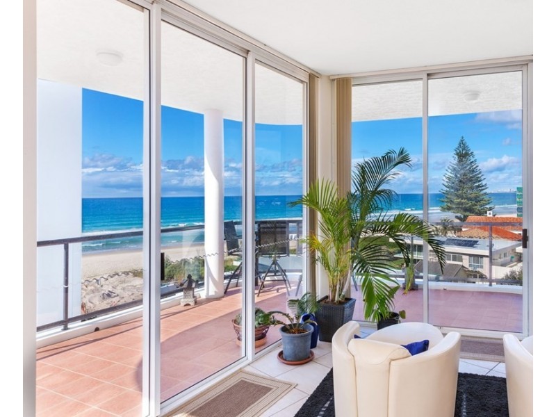 5/3 Twenty Seventh Avenue, Palm Beach QLD 4221