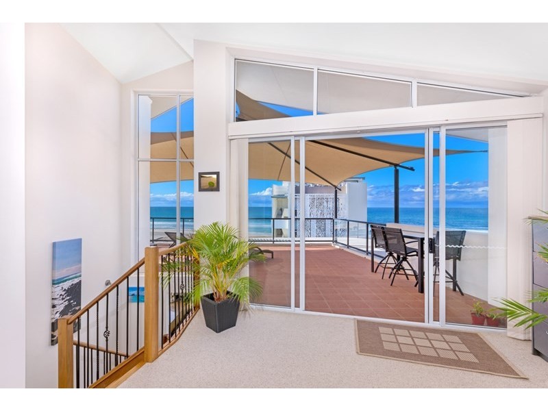 5/3 Twenty Seventh Avenue, Palm Beach QLD 4221