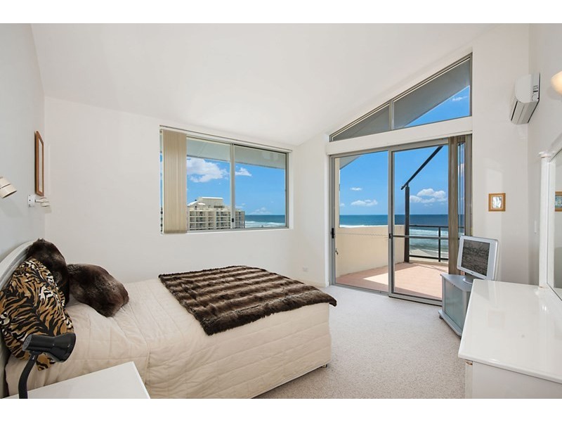5/3 Twenty Seventh Avenue, Palm Beach QLD 4221