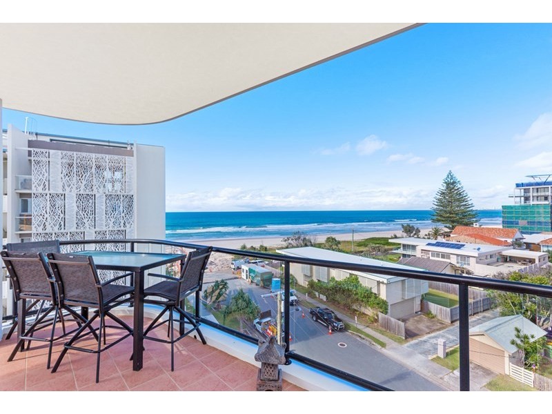 5/3 Twenty Seventh Avenue, Palm Beach QLD 4221