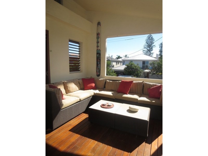 12 Seabeach Avenue, Mermaid Beach QLD 4218